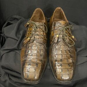 Crocodile Pattern Leather Shoes with Tassel Laces